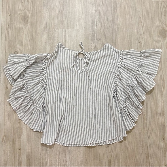 NWT mello day Sripes ruffled top - Picture 4 of 4